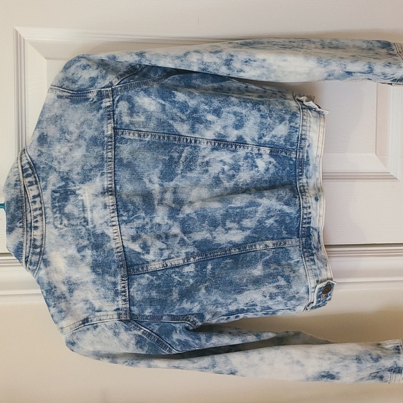 Forever 21 Acid Wash Jean Jacket - Picture 2 of 7